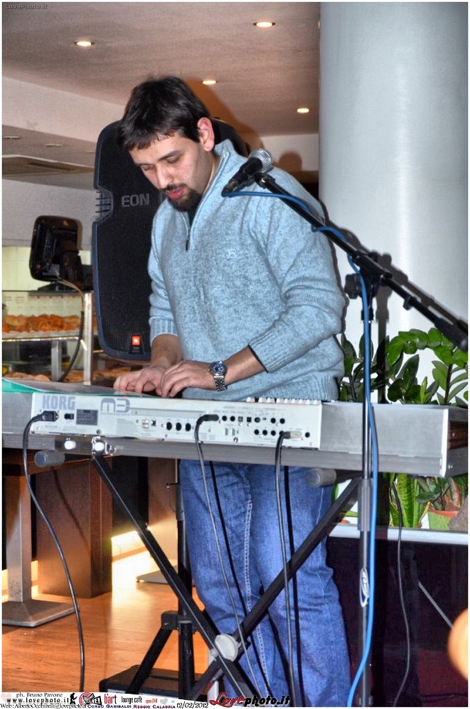 057Bart_Cafe_Live_Music_LovePhoto-12022012.jpg