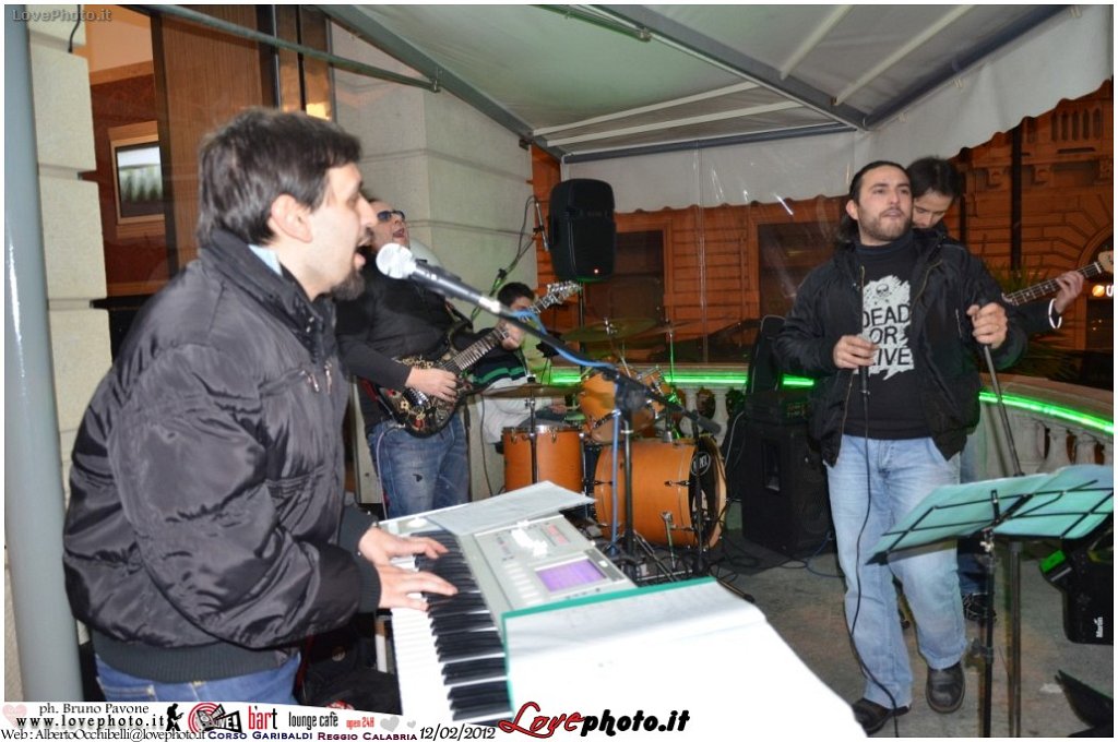 085Bart_Cafe_Live_Music_LovePhoto-12022012.jpg