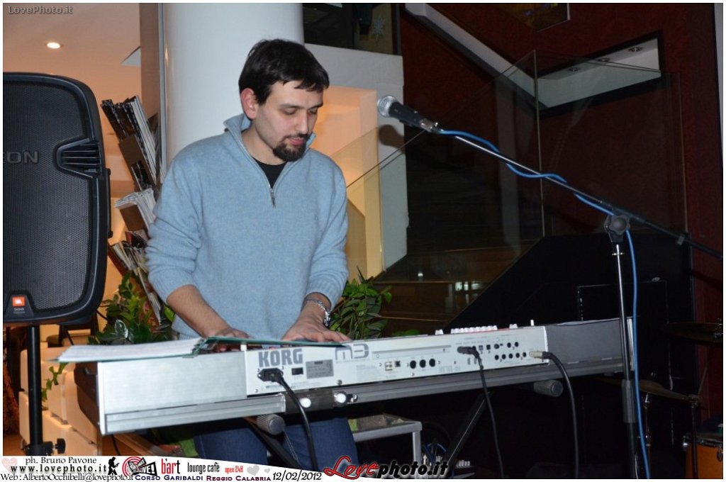 099Bart_Cafe_Live_Music_LovePhoto-12022012.jpg