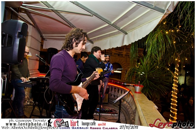 098Bart_Cafe_Sunday_Live_LovePhoto-27112011.jpg