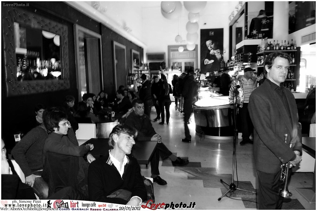 050Bart_Cafe_Sunday_Live_LovePhoto-29012012.jpg