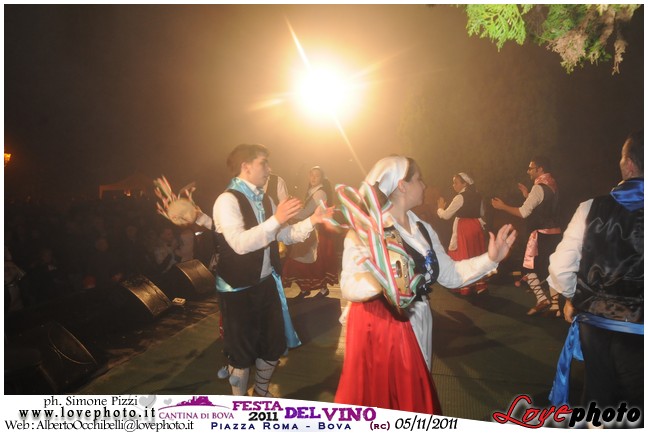 230Bova_Festa_del_Vino_LovePhoto-05112011.jpg