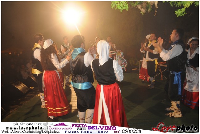 234Bova_Festa_del_Vino_LovePhoto-05112011.jpg