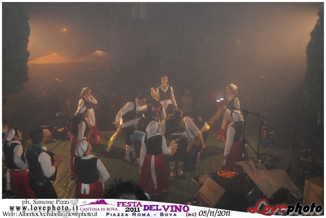 241Bova_Festa_del_Vino_LovePhoto-05112011.jpg