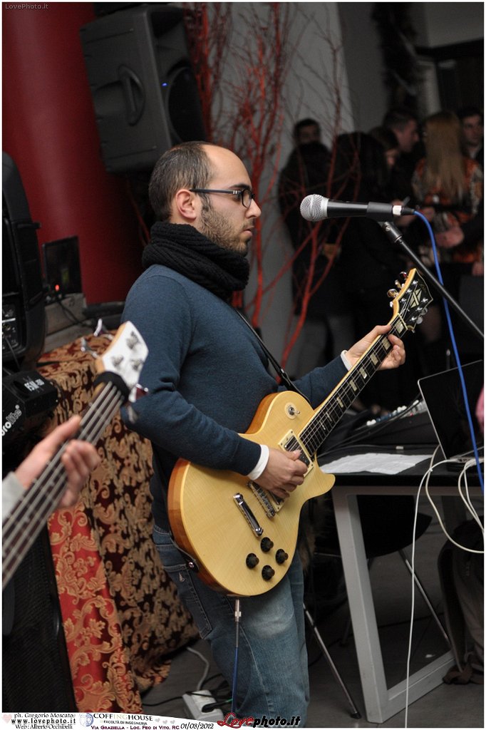096Coffing_House_Facolta_Ingegneria_LiveMusicParty_LovePhoto_01032012.jpg - GREGORIO MOSCATO  PHOTOGRAPHER