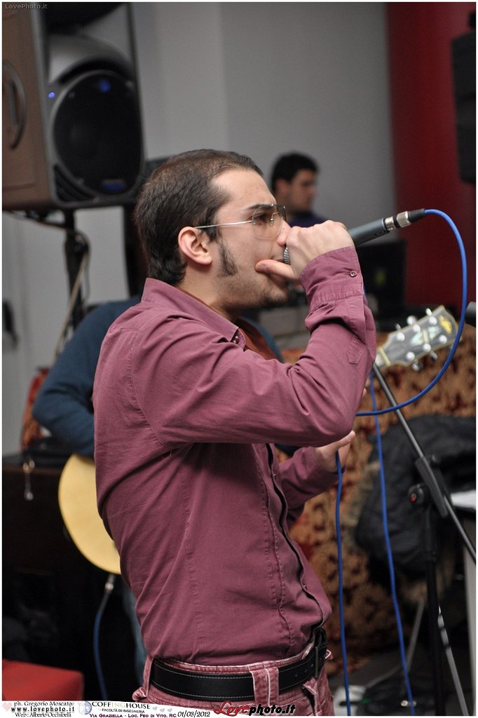 099Coffing_House_Facolta_Ingegneria_LiveMusicParty_LovePhoto_01032012.jpg - GREGORIO MOSCATO  PHOTOGRAPHER