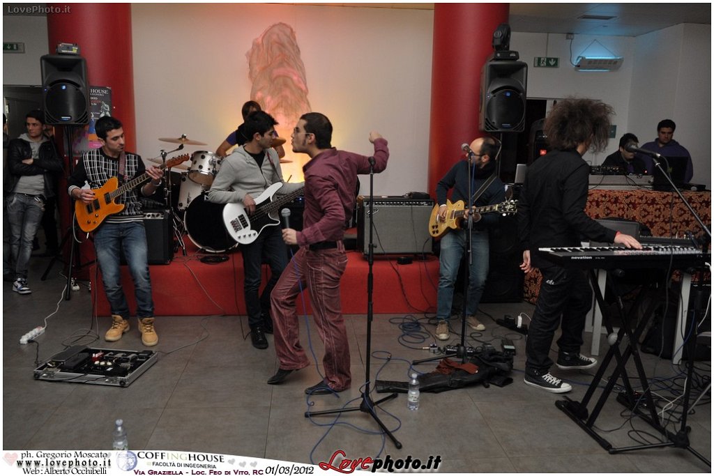 102Coffing_House_Facolta_Ingegneria_LiveMusicParty_LovePhoto_01032012.jpg - GREGORIO MOSCATO  PHOTOGRAPHER