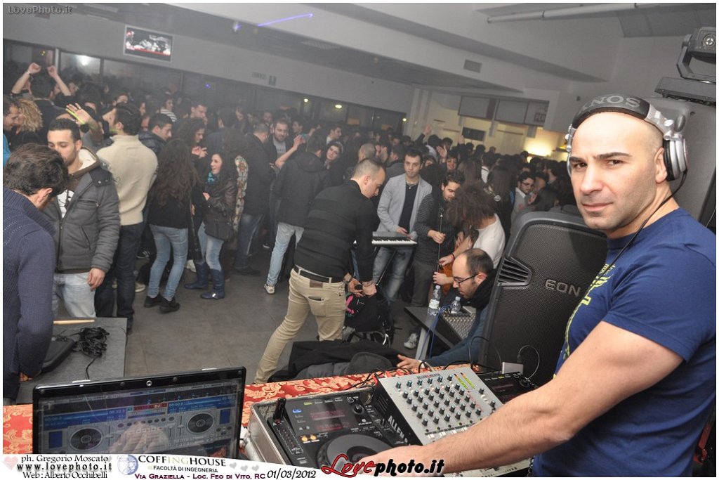 109Coffing_House_Facolta_Ingegneria_LiveMusicParty_LovePhoto_01032012.jpg - GREGORIO MOSCATO  PHOTOGRAPHER