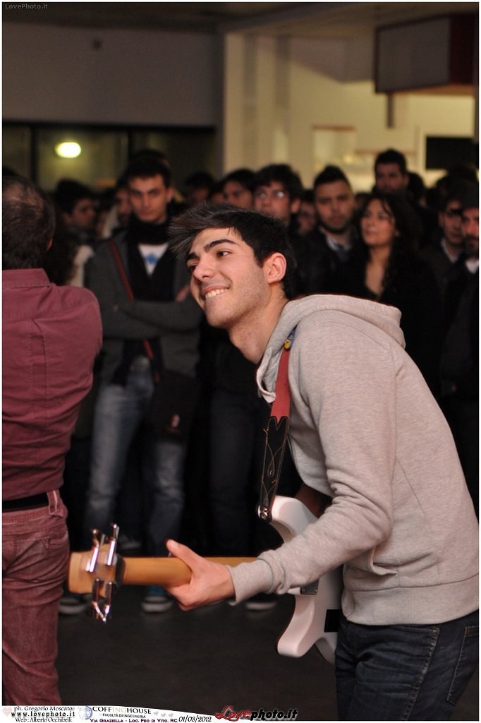 120Coffing_House_Facolta_Ingegneria_LiveMusicParty_LovePhoto_01032012.jpg - GREGORIO MOSCATO  PHOTOGRAPHER