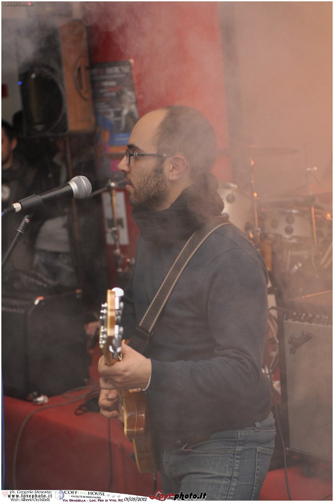 126Coffing_House_Facolta_Ingegneria_LiveMusicParty_LovePhoto_01032012.jpg - GREGORIO MOSCATO  PHOTOGRAPHER