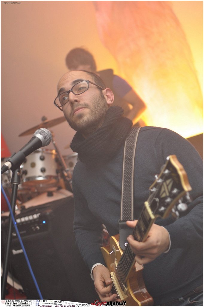 129Coffing_House_Facolta_Ingegneria_LiveMusicParty_LovePhoto_01032012.jpg - GREGORIO MOSCATO  PHOTOGRAPHER