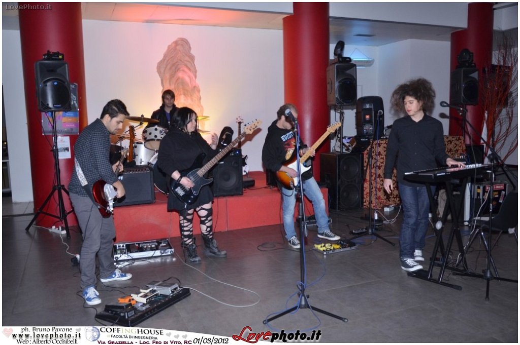 200Coffing_House_Facolta_Ingegneria_LiveMusicParty_LovePhoto_01032012.jpg