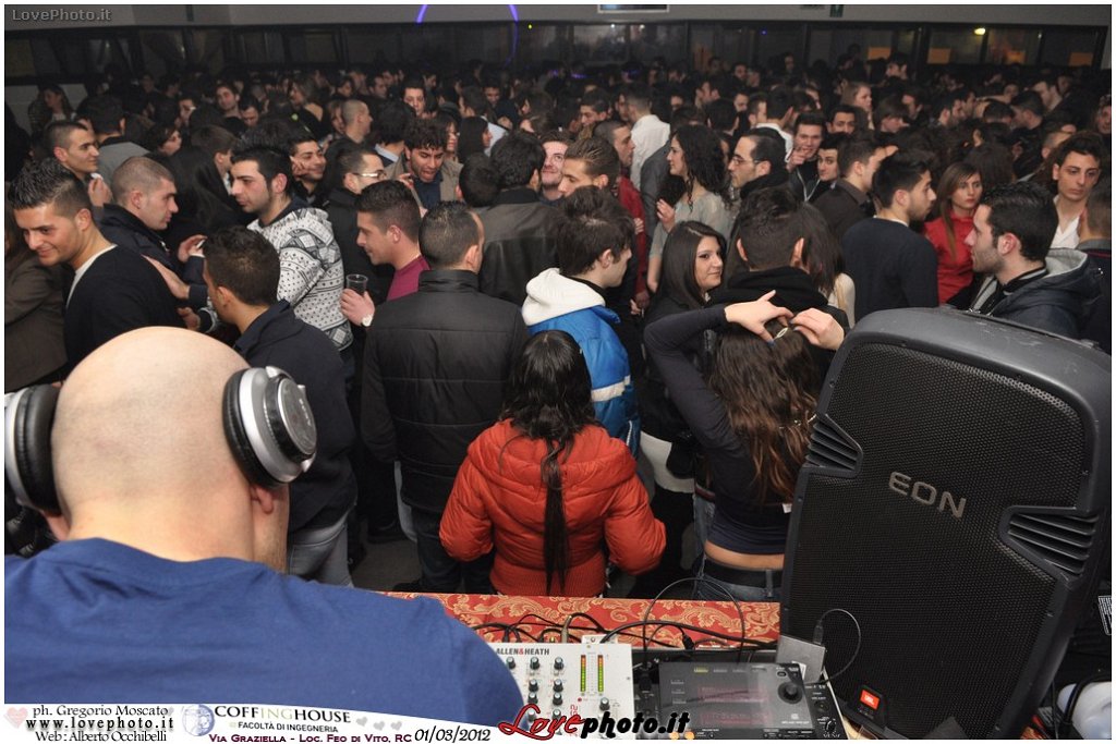 210Coffing_House_Facolta_Ingegneria_LiveMusicParty_LovePhoto_01032012.jpg - GREGORIO MOSCATO  PHOTOGRAPHER