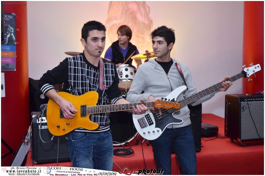 227Coffing_House_Facolta_Ingegneria_LiveMusicParty_LovePhoto_01032012.jpg