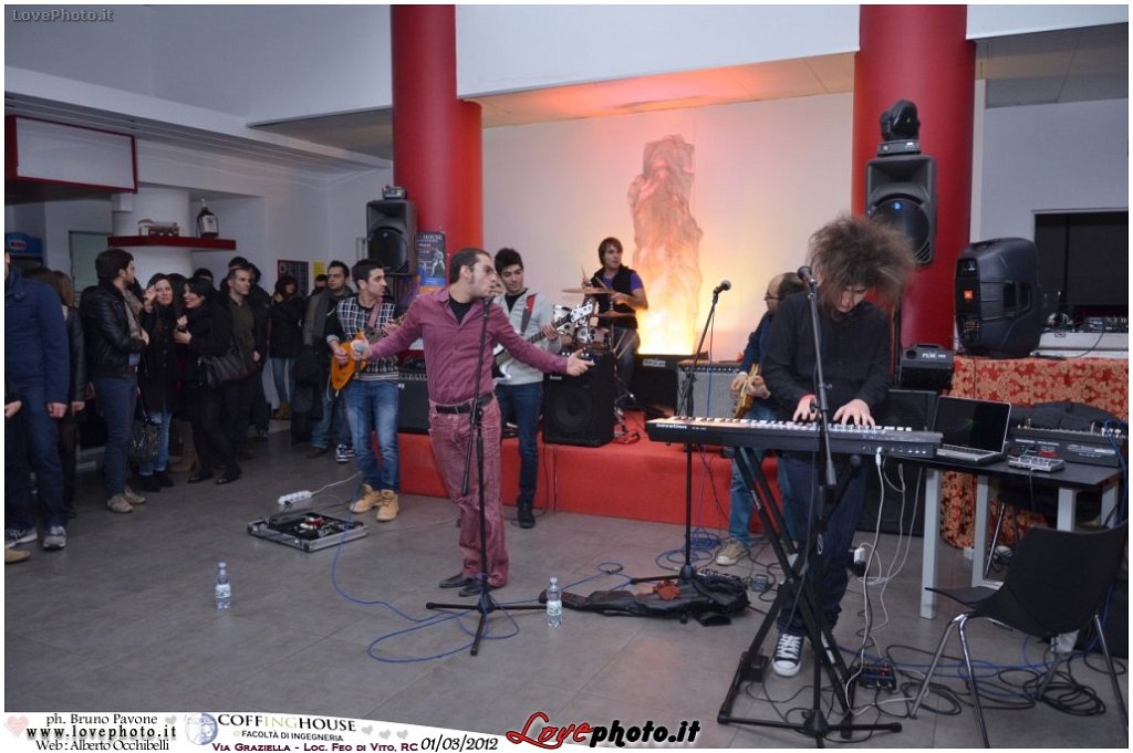 245Coffing_House_Facolta_Ingegneria_LiveMusicParty_LovePhoto_01032012.jpg