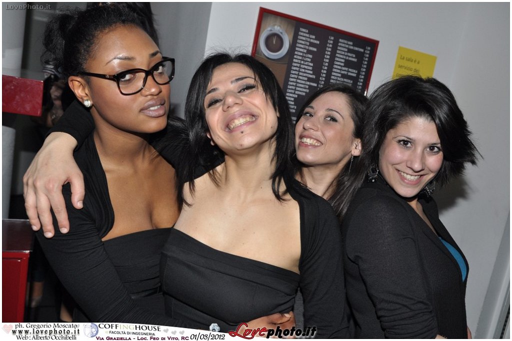 320Coffing_House_Facolta_Ingegneria_LiveMusicParty_LovePhoto_01032012.jpg - GREGORIO MOSCATO  PHOTOGRAPHER