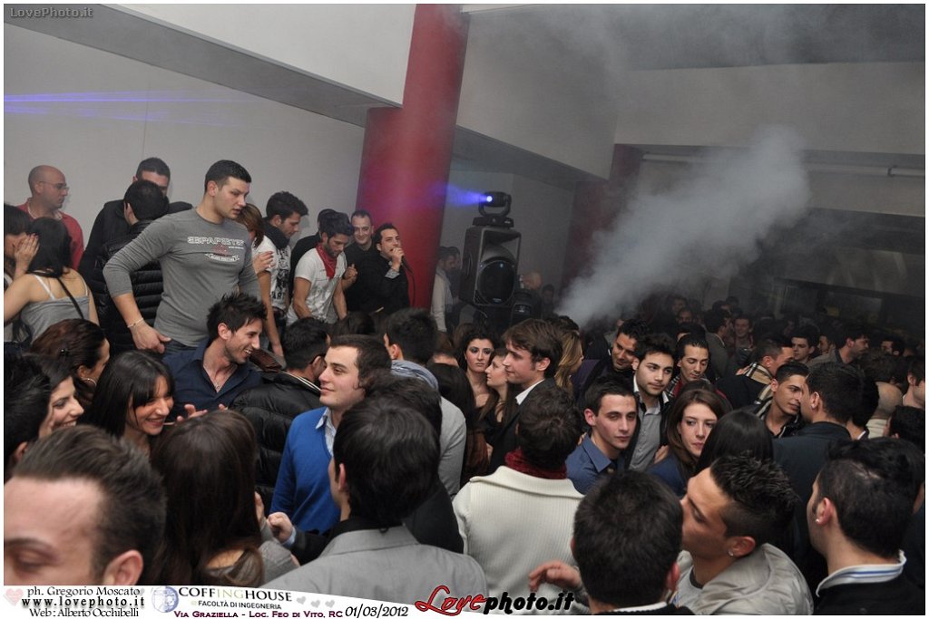 326Coffing_House_Facolta_Ingegneria_LiveMusicParty_LovePhoto_01032012.jpg - GREGORIO MOSCATO  PHOTOGRAPHER
