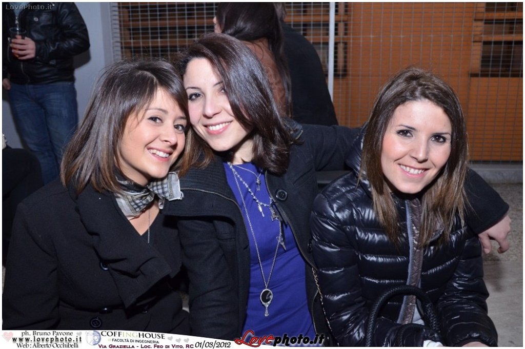 333Coffing_House_Facolta_Ingegneria_LiveMusicParty_LovePhoto_01032012.jpg