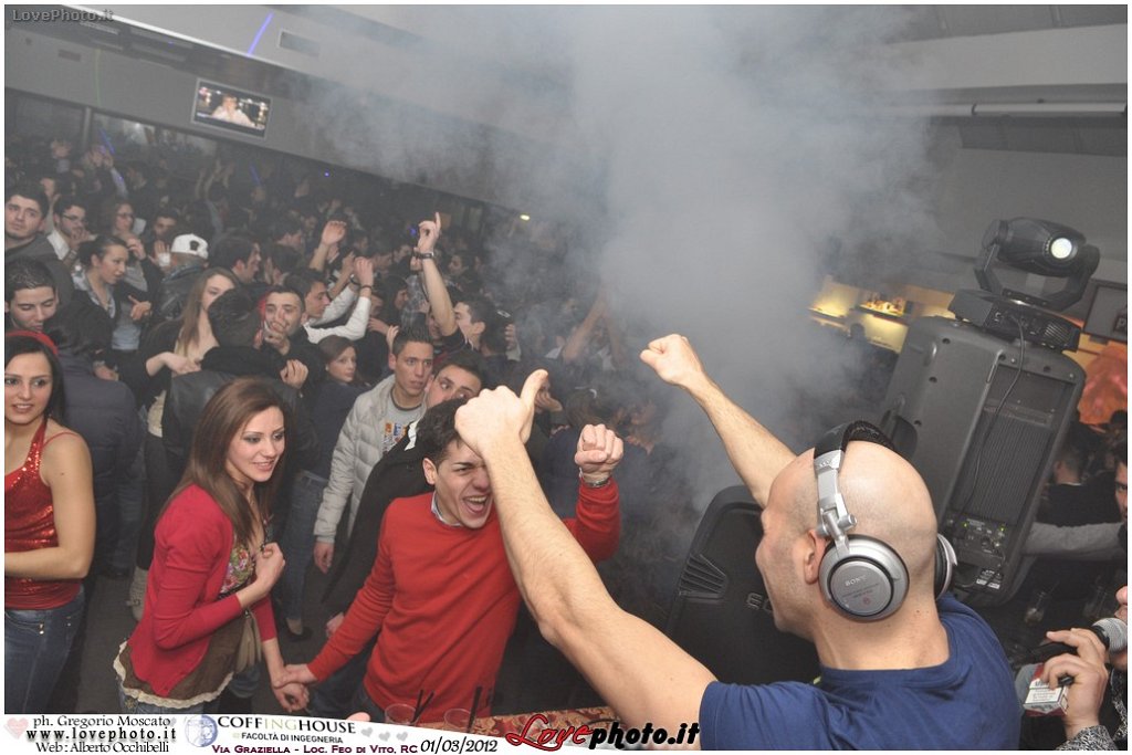 404Coffing_House_Facolta_Ingegneria_LiveMusicParty_LovePhoto_01032012.jpg - GREGORIO MOSCATO  PHOTOGRAPHER