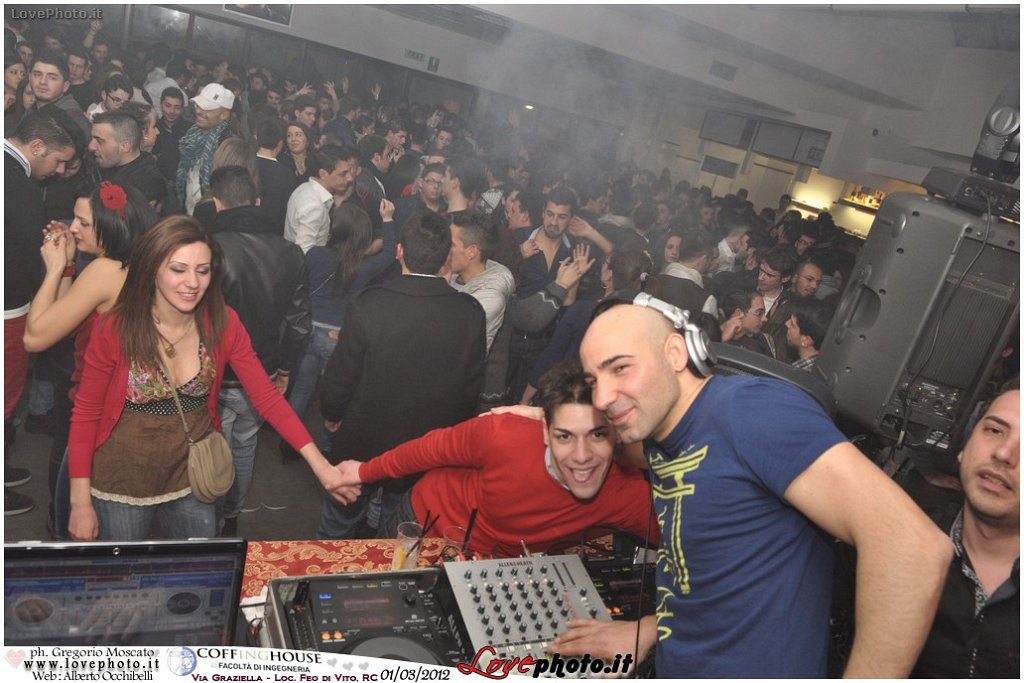 406Coffing_House_Facolta_Ingegneria_LiveMusicParty_LovePhoto_01032012.jpg - GREGORIO MOSCATO  PHOTOGRAPHER
