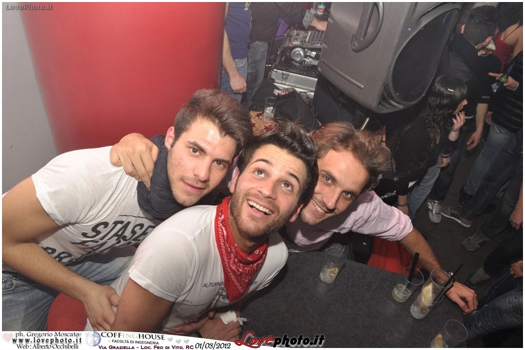 422Coffing_House_Facolta_Ingegneria_LiveMusicParty_LovePhoto_01032012.jpg - GREGORIO MOSCATO  PHOTOGRAPHER