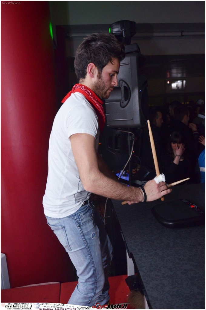456Coffing_House_Facolta_Ingegneria_LiveMusicParty_LovePhoto_01032012.jpg