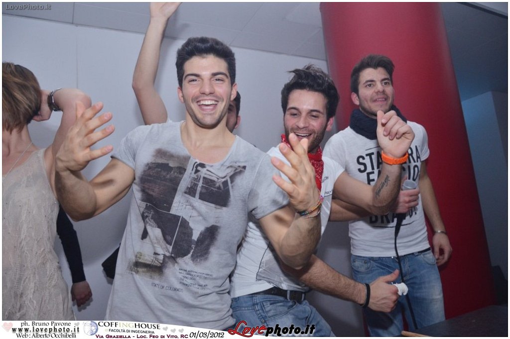 502Coffing_House_Facolta_Ingegneria_LiveMusicParty_LovePhoto_01032012.jpg