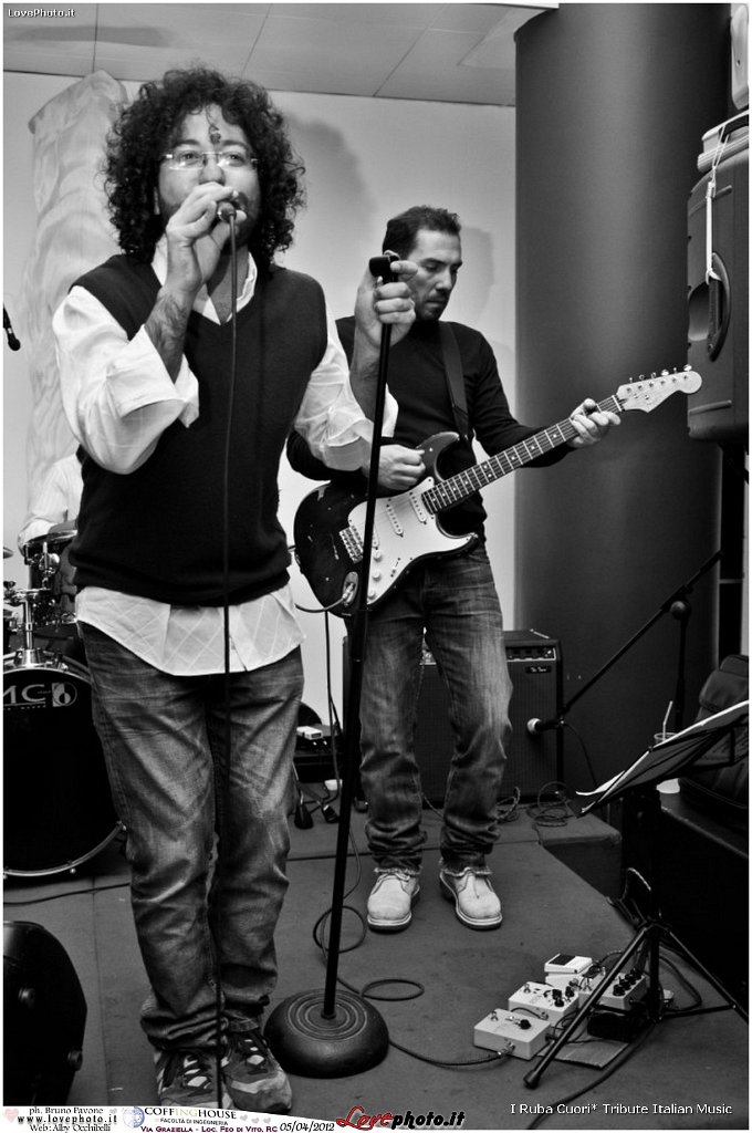 028CoffingHouse_Facolta_Ingegneria_LiveMusic_Party_LovePhoto_05042012.jpg