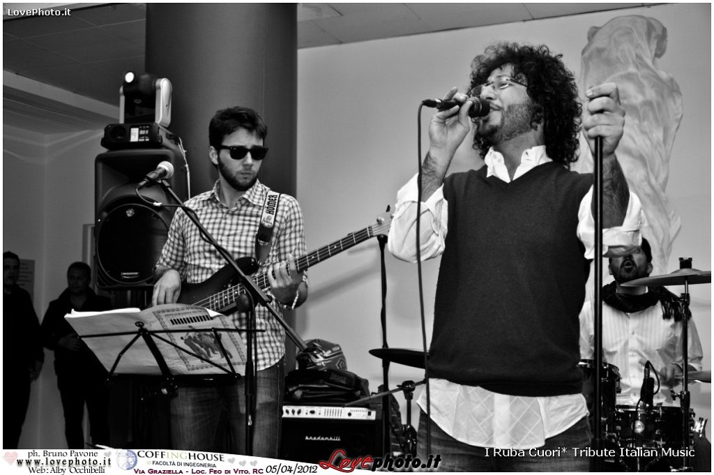 062CoffingHouse_Facolta_Ingegneria_LiveMusic_Party_LovePhoto_05042012.jpg