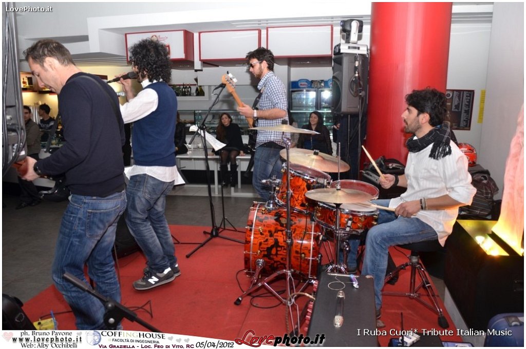 067CoffingHouse_Facolta_Ingegneria_LiveMusic_Party_LovePhoto_05042012.jpg
