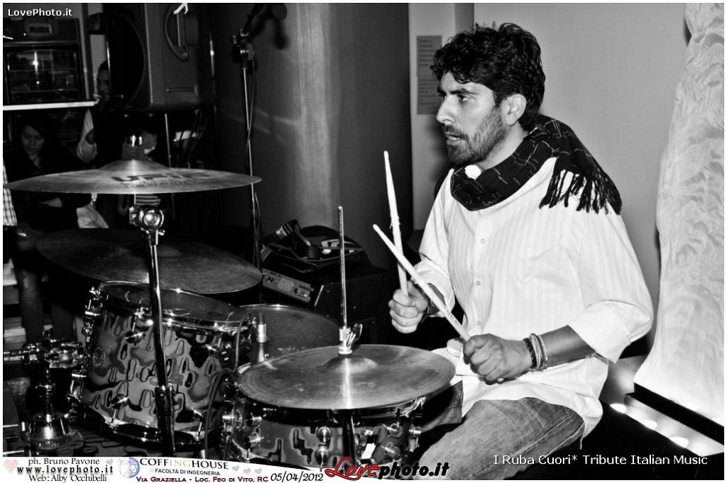 083CoffingHouse_Facolta_Ingegneria_LiveMusic_Party_LovePhoto_05042012.jpg
