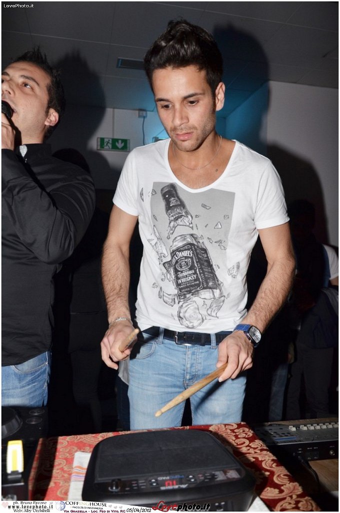 229CoffingHouse_Facolta_Ingegneria_LiveMusic_Party_LovePhoto_05042012.jpg