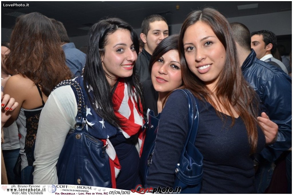 230CoffingHouse_Facolta_Ingegneria_LiveMusic_Party_LovePhoto_05042012.jpg
