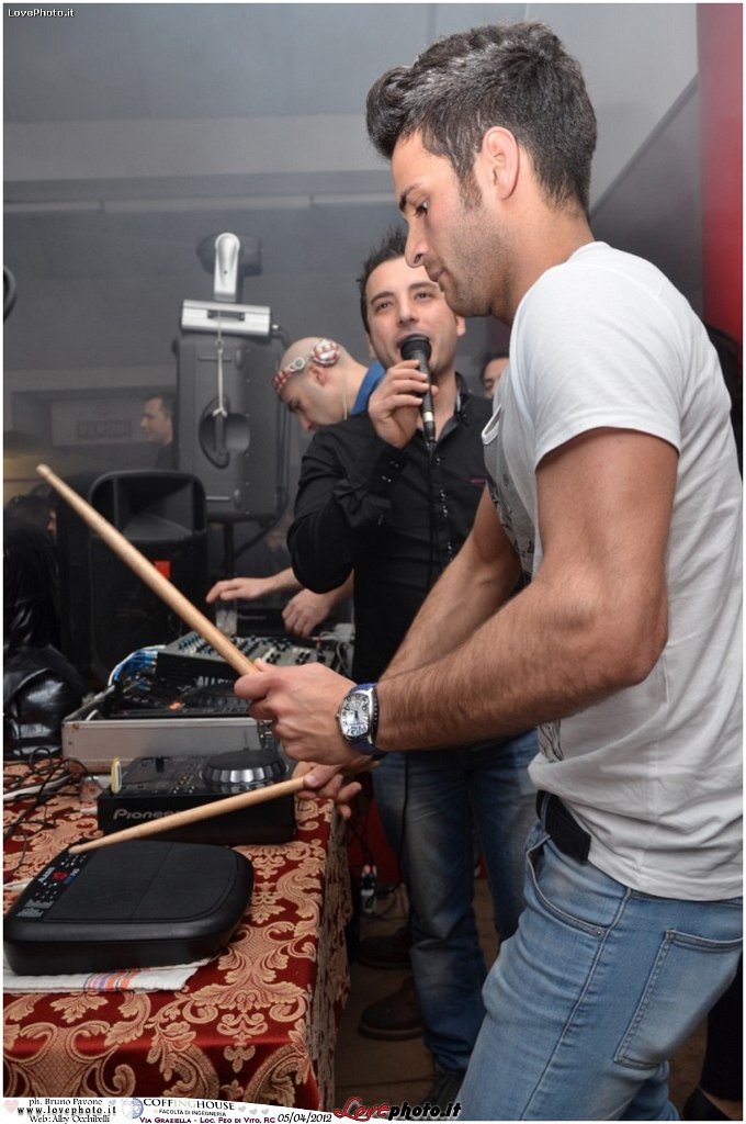 236CoffingHouse_Facolta_Ingegneria_LiveMusic_Party_LovePhoto_05042012.jpg