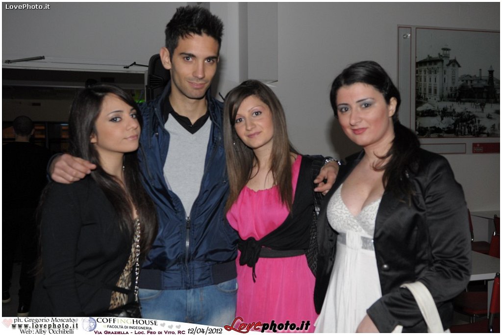 065CoffingHouse_Facolta_Ingegneria_LiveMusic_Party_LovePhoto_12042012.jpg - (C) 2012  Gregorio Moscato   www.lovephoto.it  Tutti i diritti  riservati