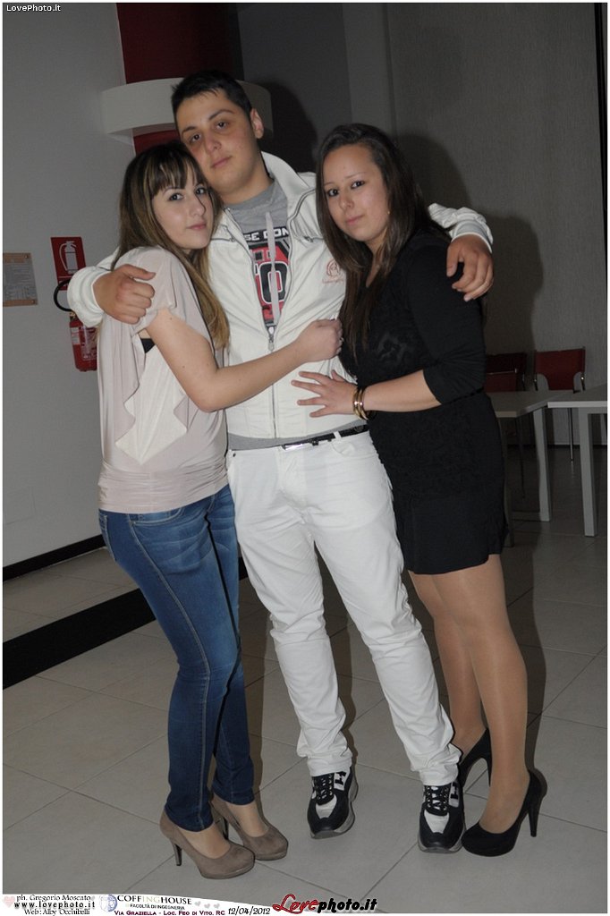 073CoffingHouse_Facolta_Ingegneria_LiveMusic_Party_LovePhoto_12042012.jpg - (C) 2012  Gregorio Moscato   www.lovephoto.it  Tutti i diritti  riservati