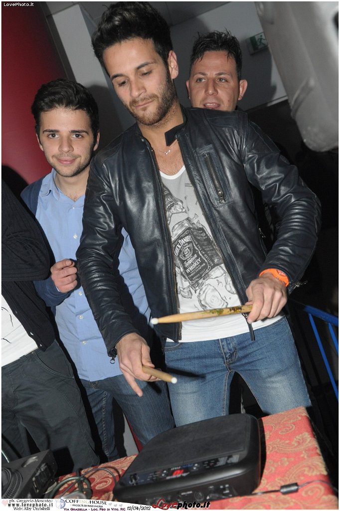 130CoffingHouse_Facolta_Ingegneria_LiveMusic_Party_LovePhoto_12042012.jpg - (C) 2012  Gregorio Moscato   www.lovephoto.it  Tutti i diritti  riservati