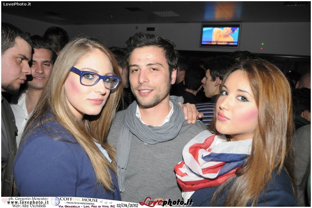 190CoffingHouse_Facolta_Ingegneria_LiveMusic_Party_LovePhoto_12042012.jpg - (C) 2012  Gregorio Moscato   www.lovephoto.it  Tutti i diritti  riservati