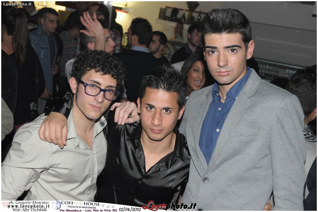 201CoffingHouse_Facolta_Ingegneria_LiveMusic_Party_LovePhoto_12042012.jpg - (C) 2012  Gregorio Moscato   www.lovephoto.it  Tutti i diritti  riservati