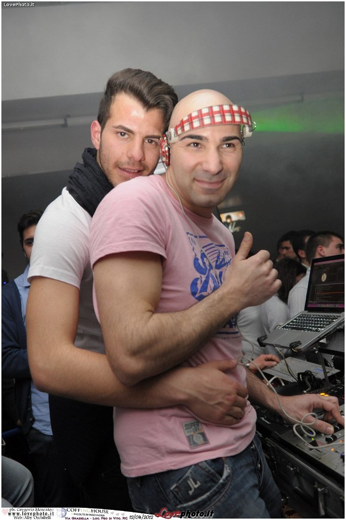 203CoffingHouse_Facolta_Ingegneria_LiveMusic_Party_LovePhoto_12042012.jpg - (C) 2012  Gregorio Moscato   www.lovephoto.it  Tutti i diritti  riservati