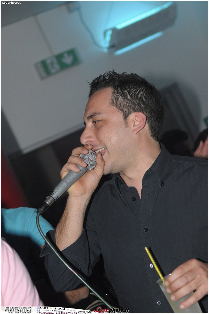211CoffingHouse_Facolta_Ingegneria_LiveMusic_Party_LovePhoto_12042012.jpg - (C) 2012  Gregorio Moscato   www.lovephoto.it  Tutti i diritti  riservati