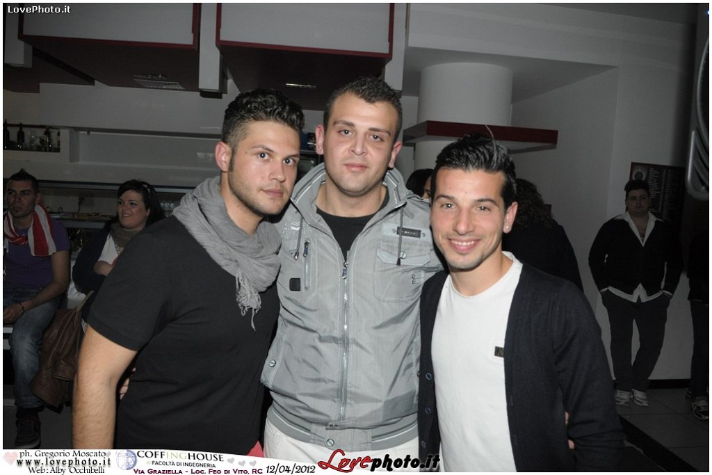 227CoffingHouse_Facolta_Ingegneria_LiveMusic_Party_LovePhoto_12042012.jpg - (C) 2012  Gregorio Moscato   www.lovephoto.it  Tutti i diritti  riservati