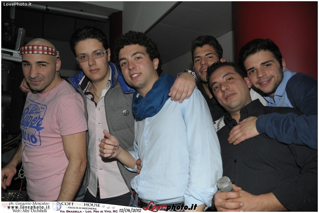 266CoffingHouse_Facolta_Ingegneria_LiveMusic_Party_LovePhoto_12042012.jpg - (C) 2012  Gregorio Moscato   www.lovephoto.it  Tutti i diritti  riservati