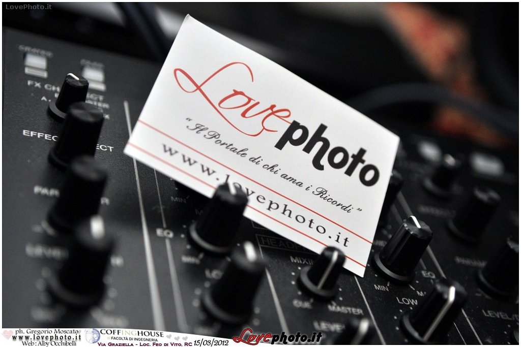 018CoffingHouse_Facolta_Ingegneria_LiveMusic_Party_LovePhoto_15032012.jpg - GREGORIO MOSCATO  PHOTOGRAPHER