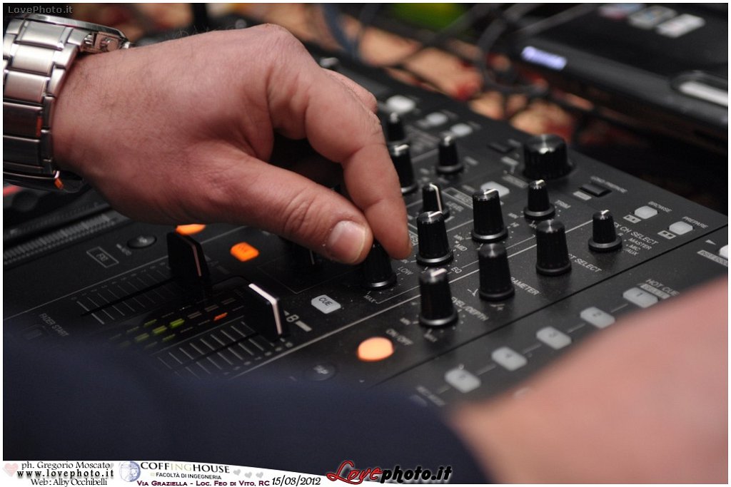 166CoffingHouse_Facolta_Ingegneria_LiveMusic_Party_LovePhoto_15032012.jpg - GREGORIO MOSCATO  PHOTOGRAPHER