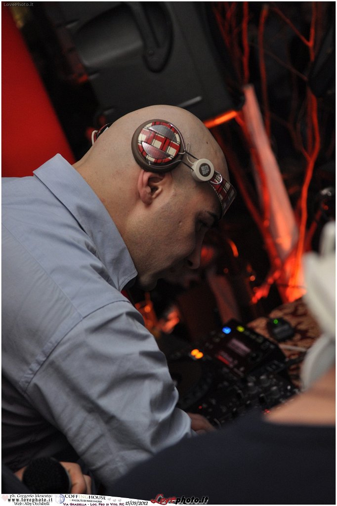 208CoffingHouse_Facolta_Ingegneria_LiveMusic_Party_LovePhoto_15032012.jpg - GREGORIO MOSCATO  PHOTOGRAPHER