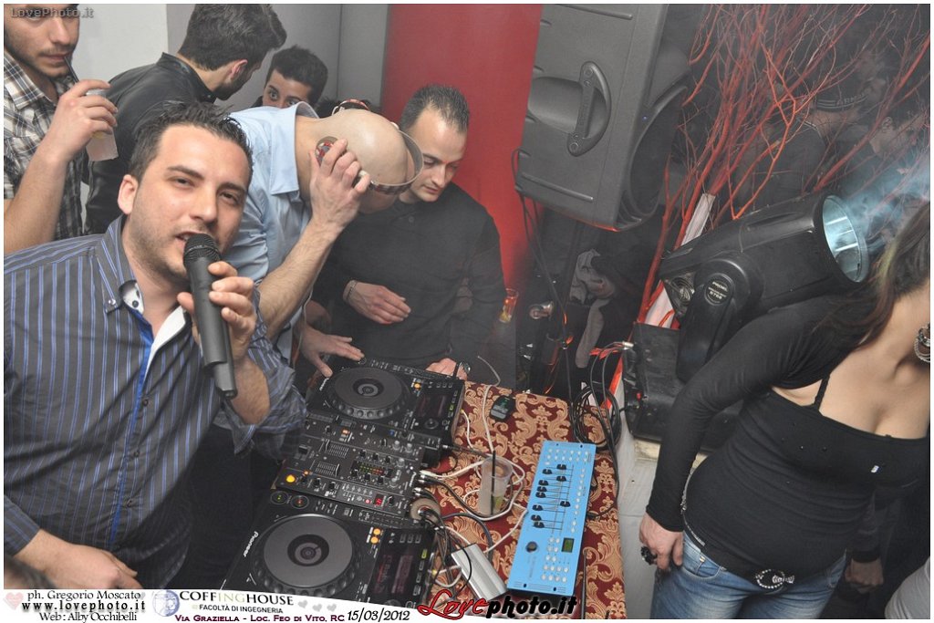 209CoffingHouse_Facolta_Ingegneria_LiveMusic_Party_LovePhoto_15032012.jpg - GREGORIO MOSCATO  PHOTOGRAPHER