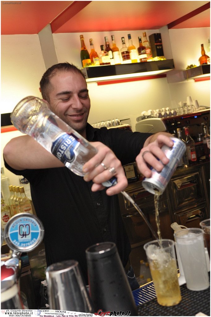 214CoffingHouse_Facolta_Ingegneria_LiveMusic_Party_LovePhoto_15032012.jpg - GREGORIO MOSCATO  PHOTOGRAPHER