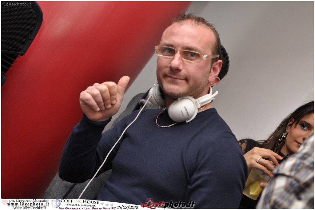 230CoffingHouse_Facolta_Ingegneria_LiveMusic_Party_LovePhoto_15032012.jpg - GREGORIO MOSCATO  PHOTOGRAPHER