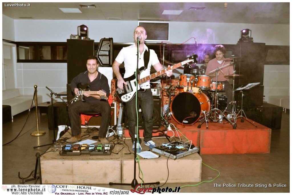 026CoffingHouse_Facolta_Ingegneria_LiveMusic_Party_LovePhoto_17052012.jpg